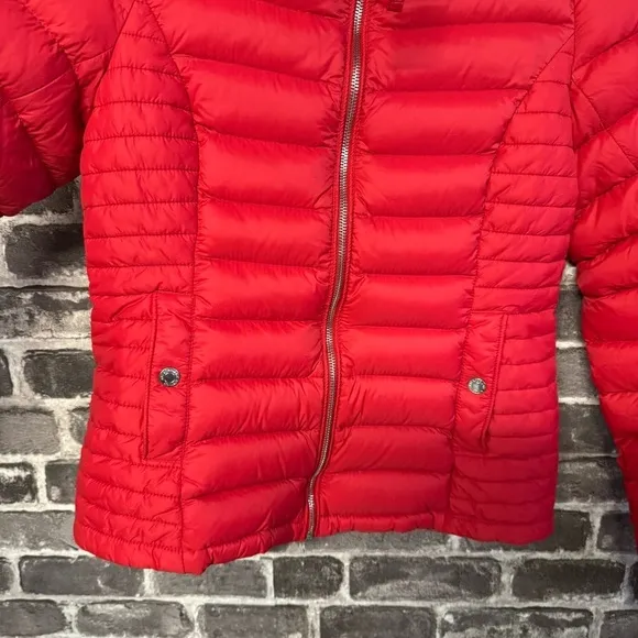 Abercrombie &amp; Fitch puffer coat down series red