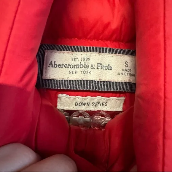 Abercrombie &amp; Fitch puffer coat down series red
