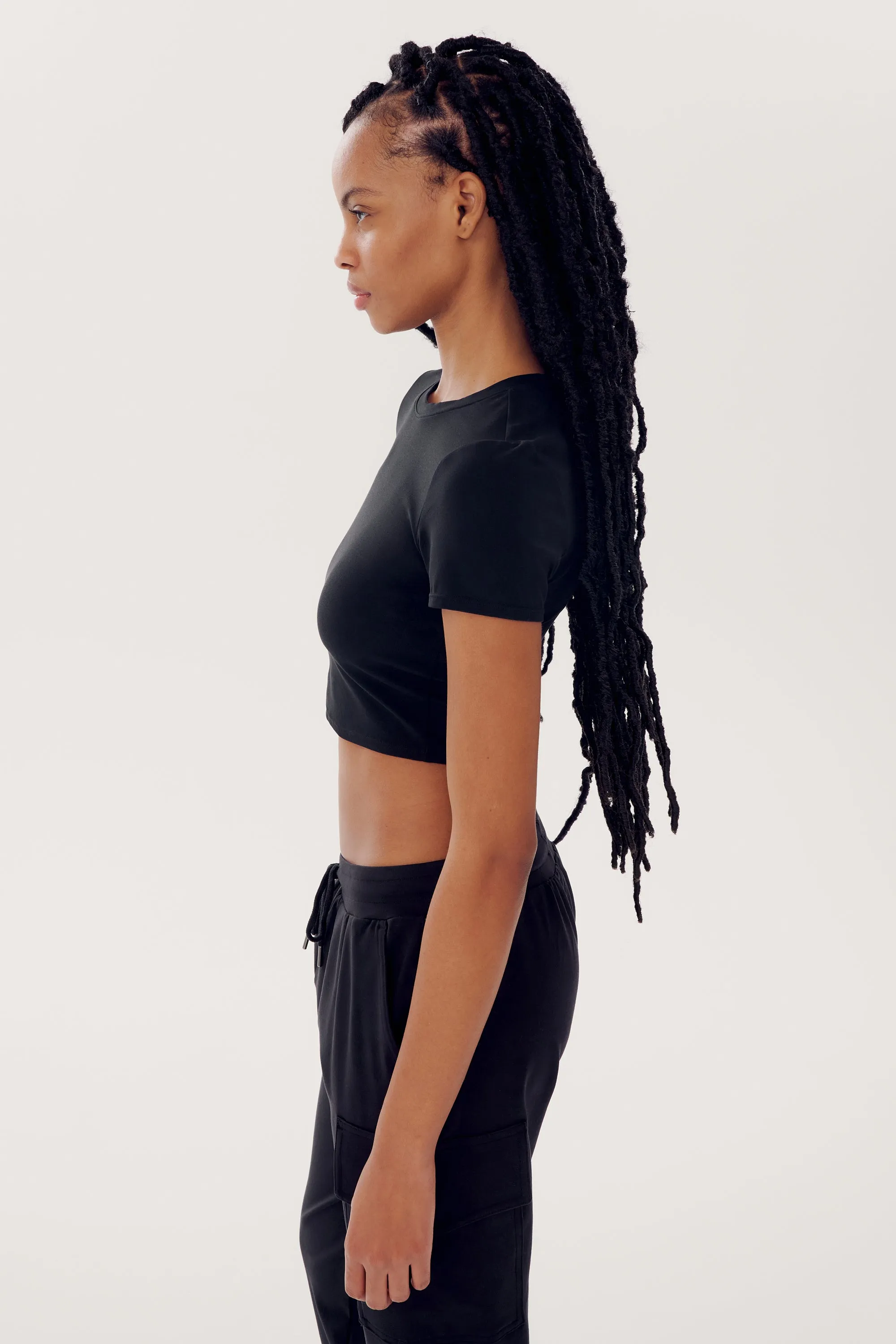 Airweight S/S Crop - Black