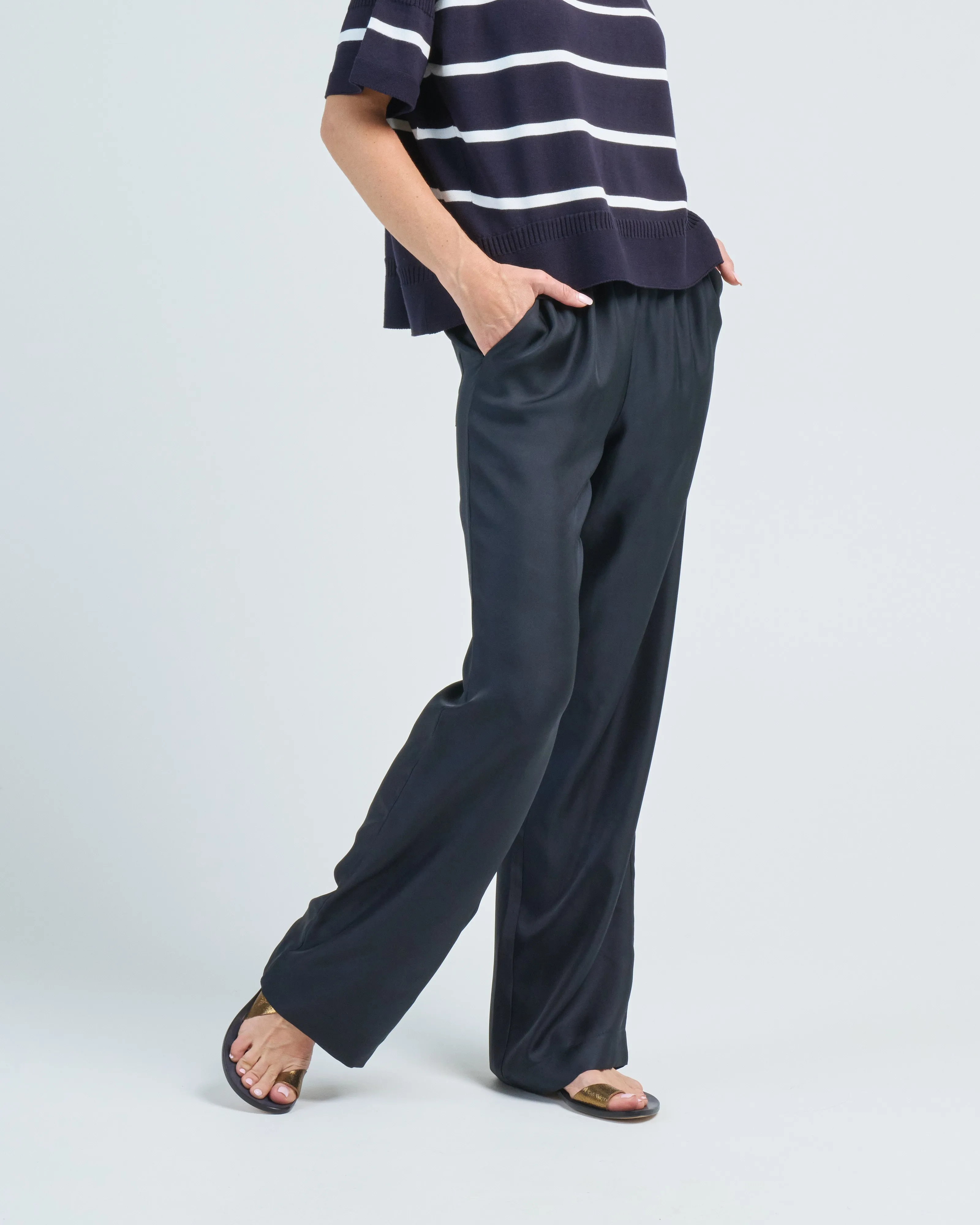 alera pants