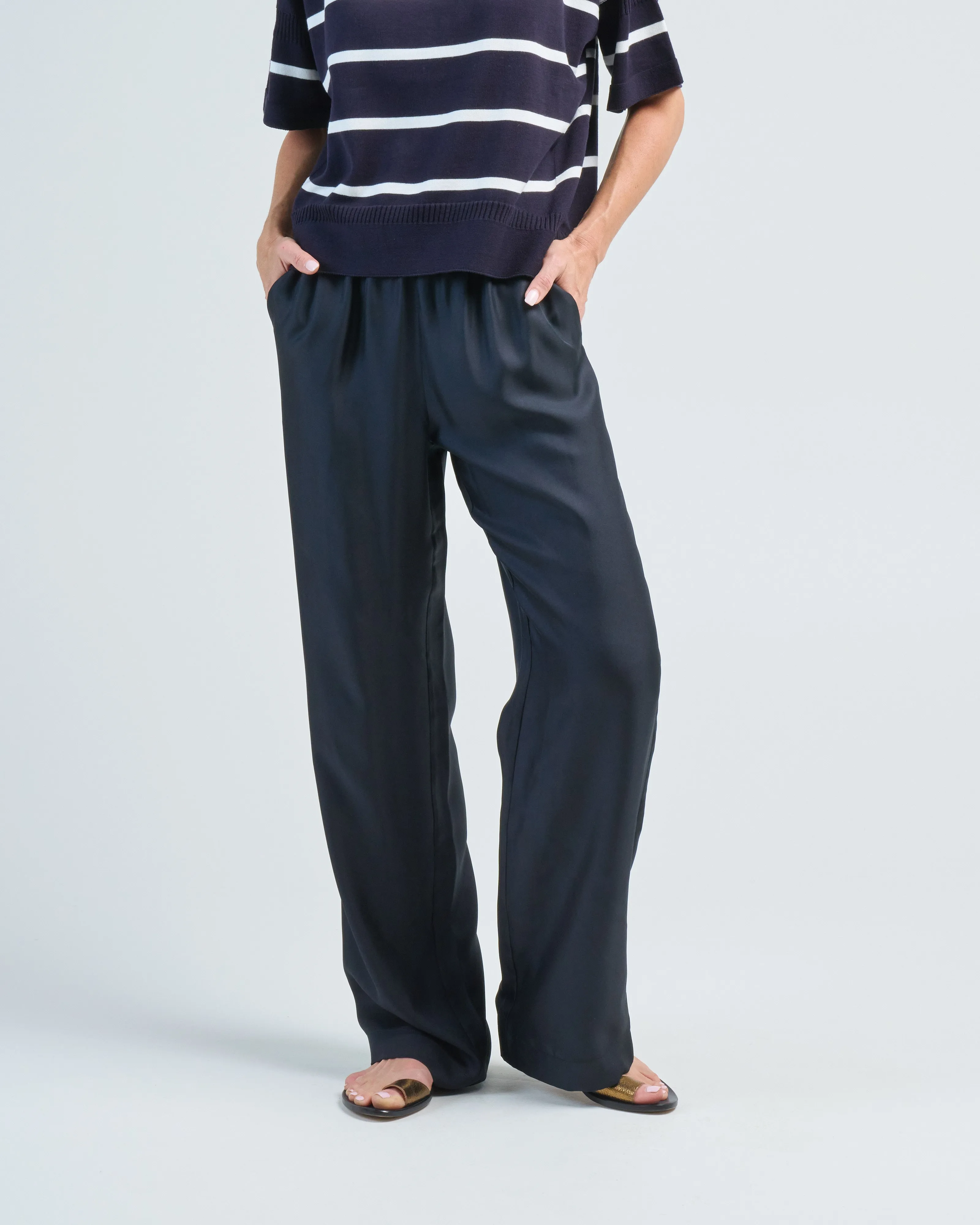 alera pants