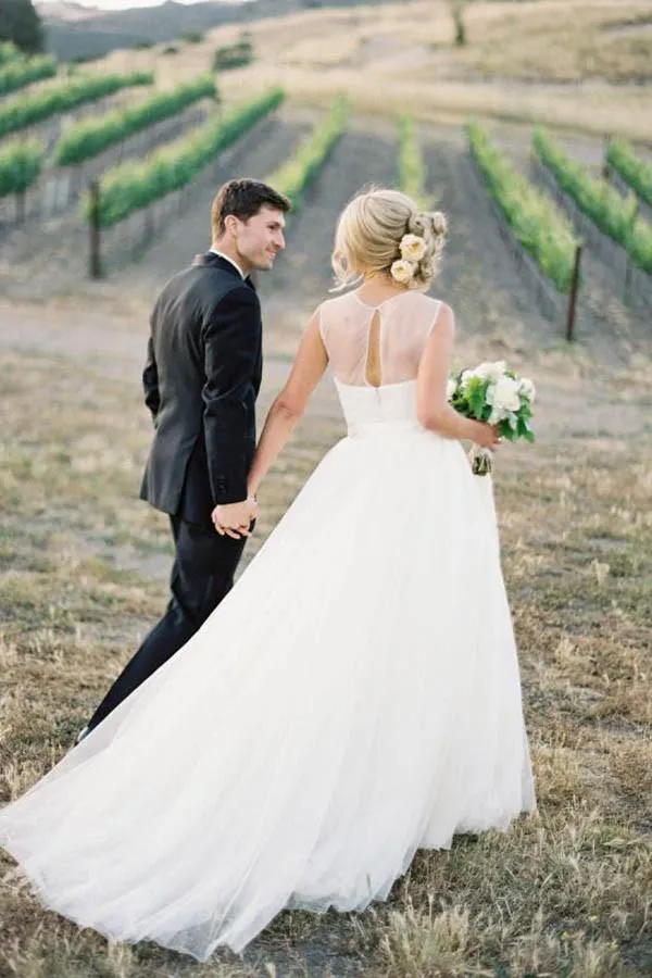 Anneprom A-Line Illusion Tulle Vintage Outdoor Ivory Wedding Dress APW0114