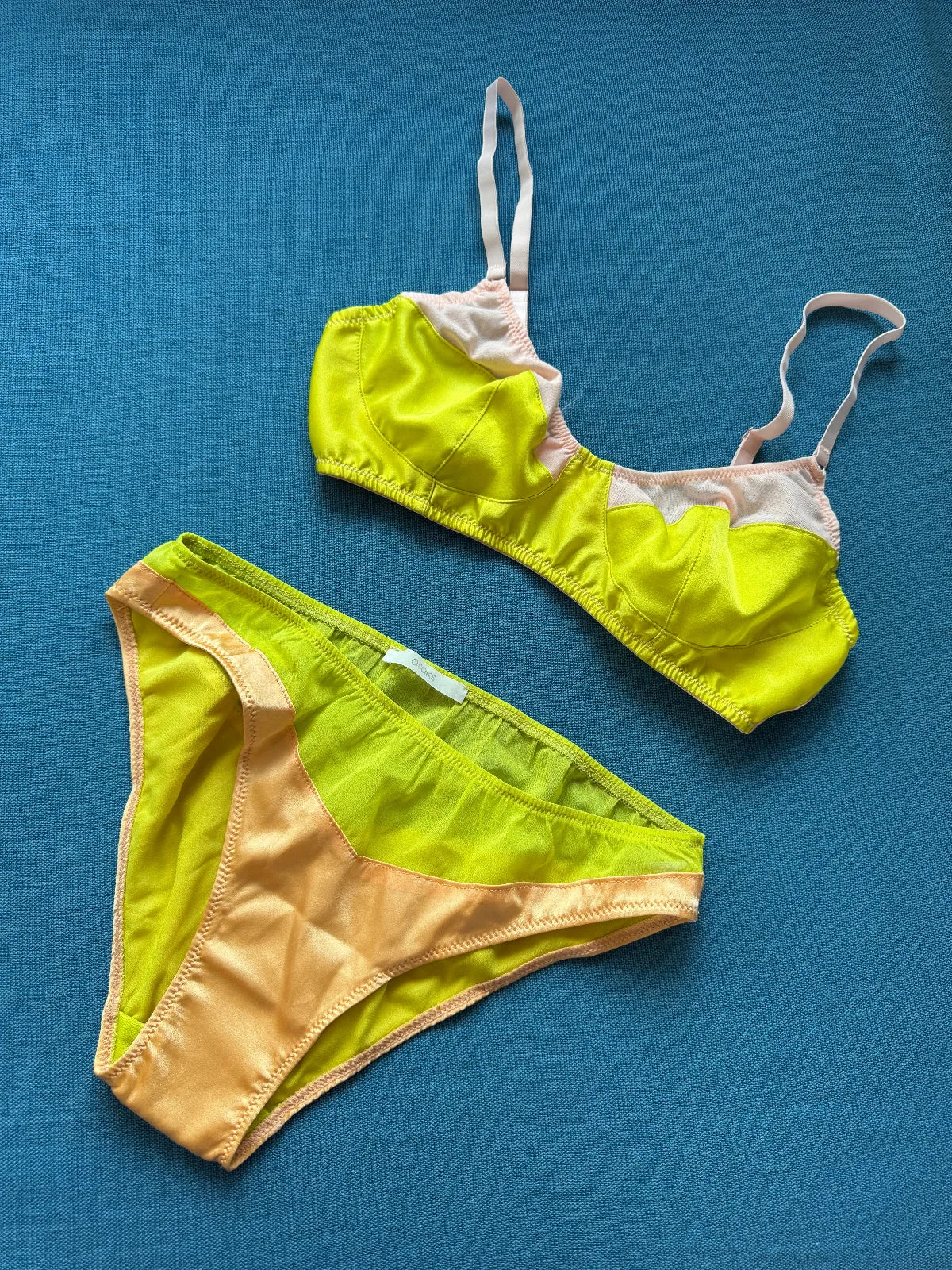 Araks: Willow Silk Wireless Bralette - Nectar