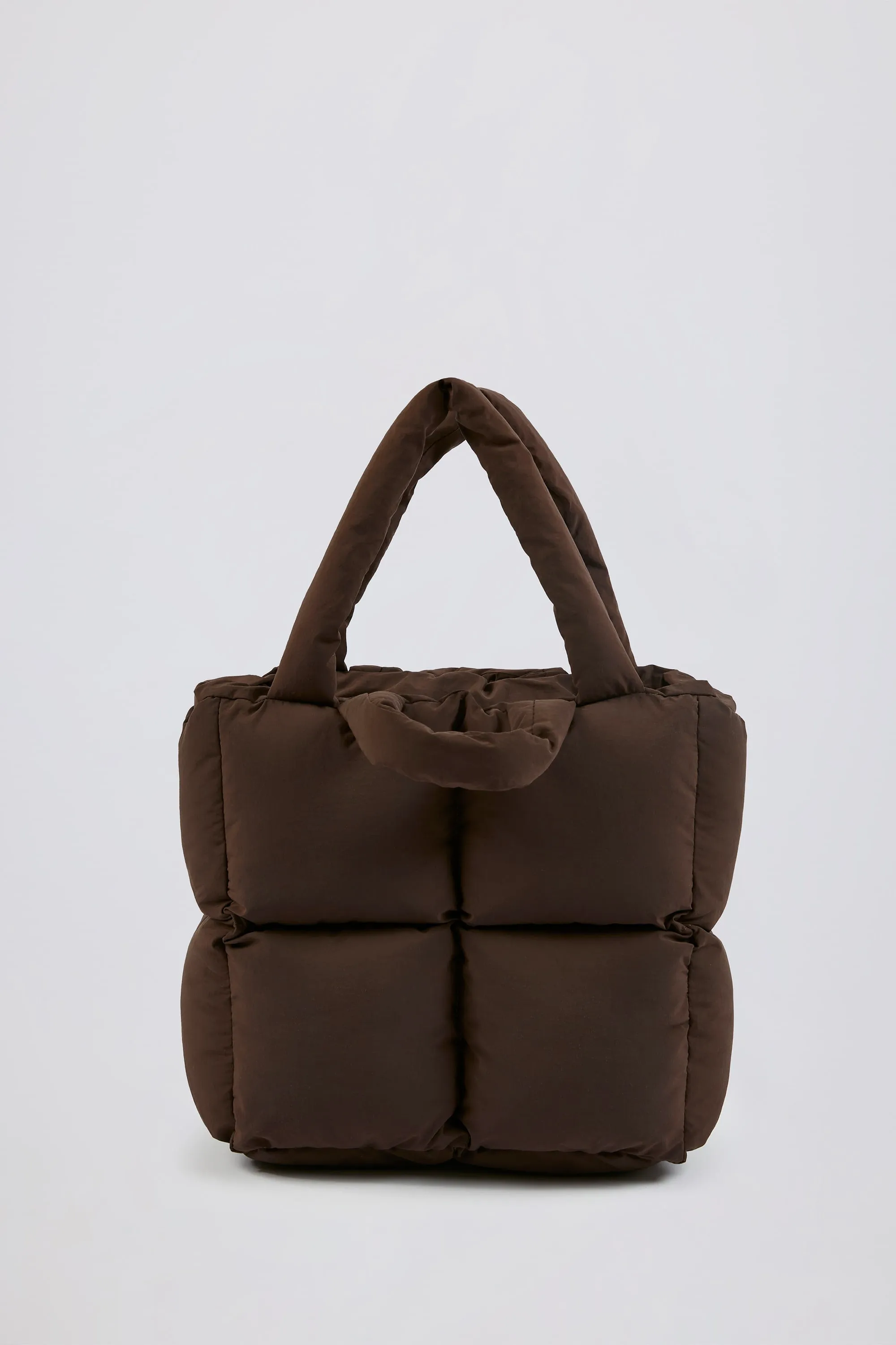 Arctic - Quilted Puffer Bag in Mahogany