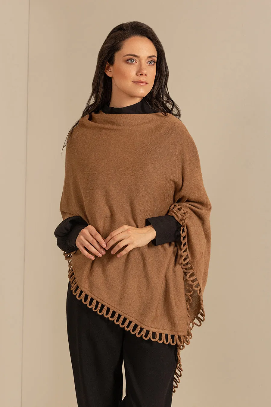 Bruma Poncho Alpaca 16 Color Camel