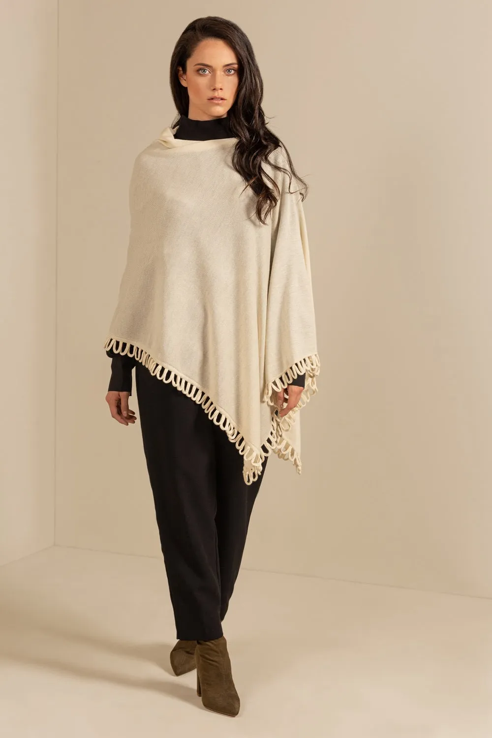 Bruma Poncho Alpaca 16 Color Ecru