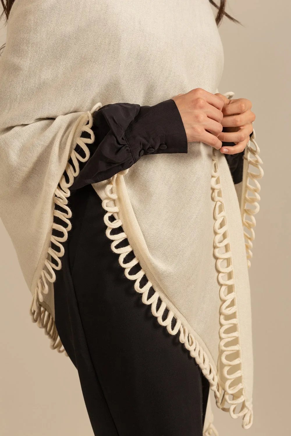 Bruma Poncho Alpaca 16 Color Ecru