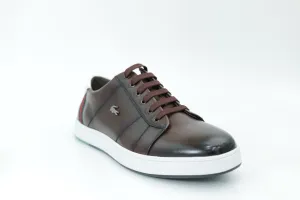 Casual sneakers