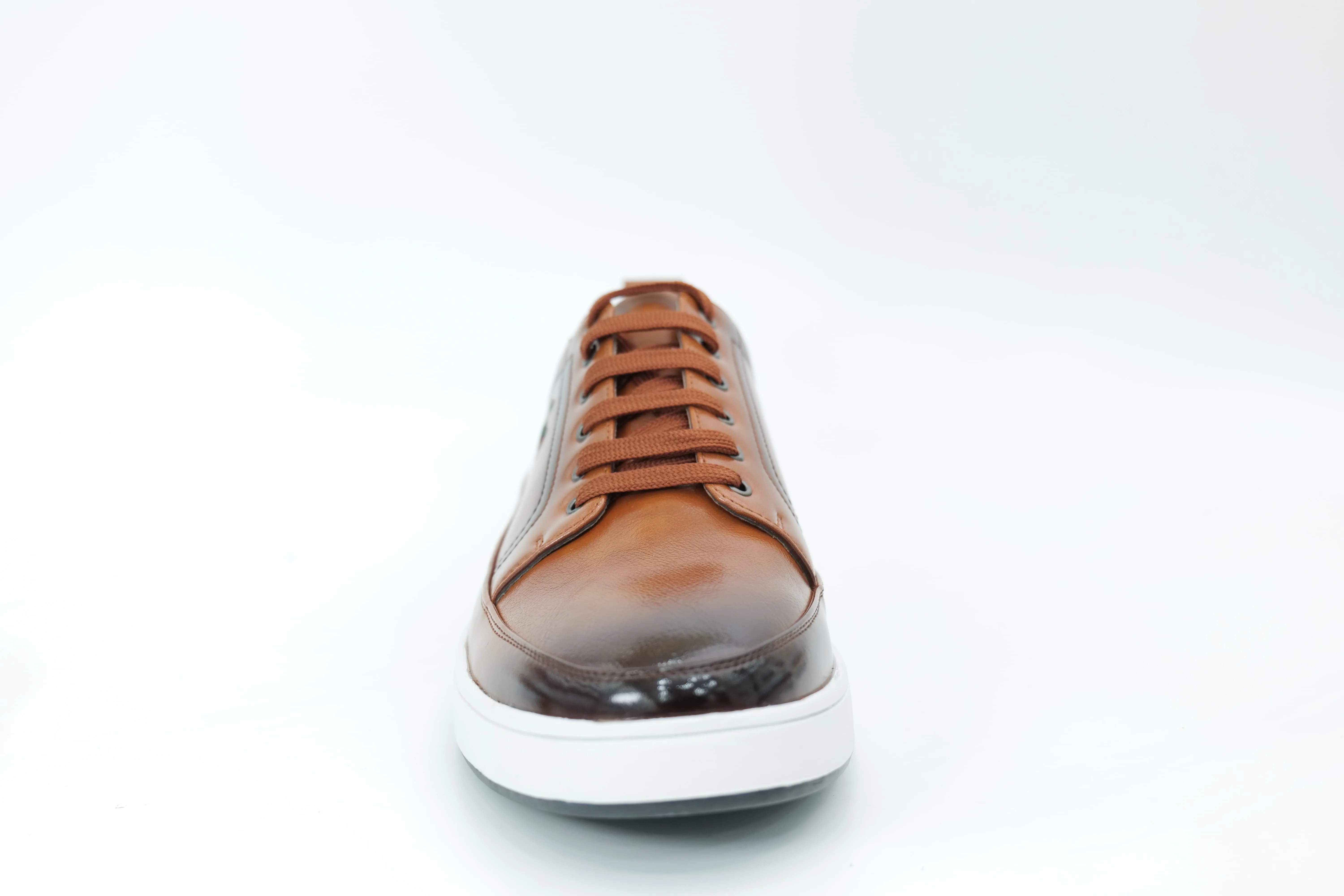 Casual sneakers