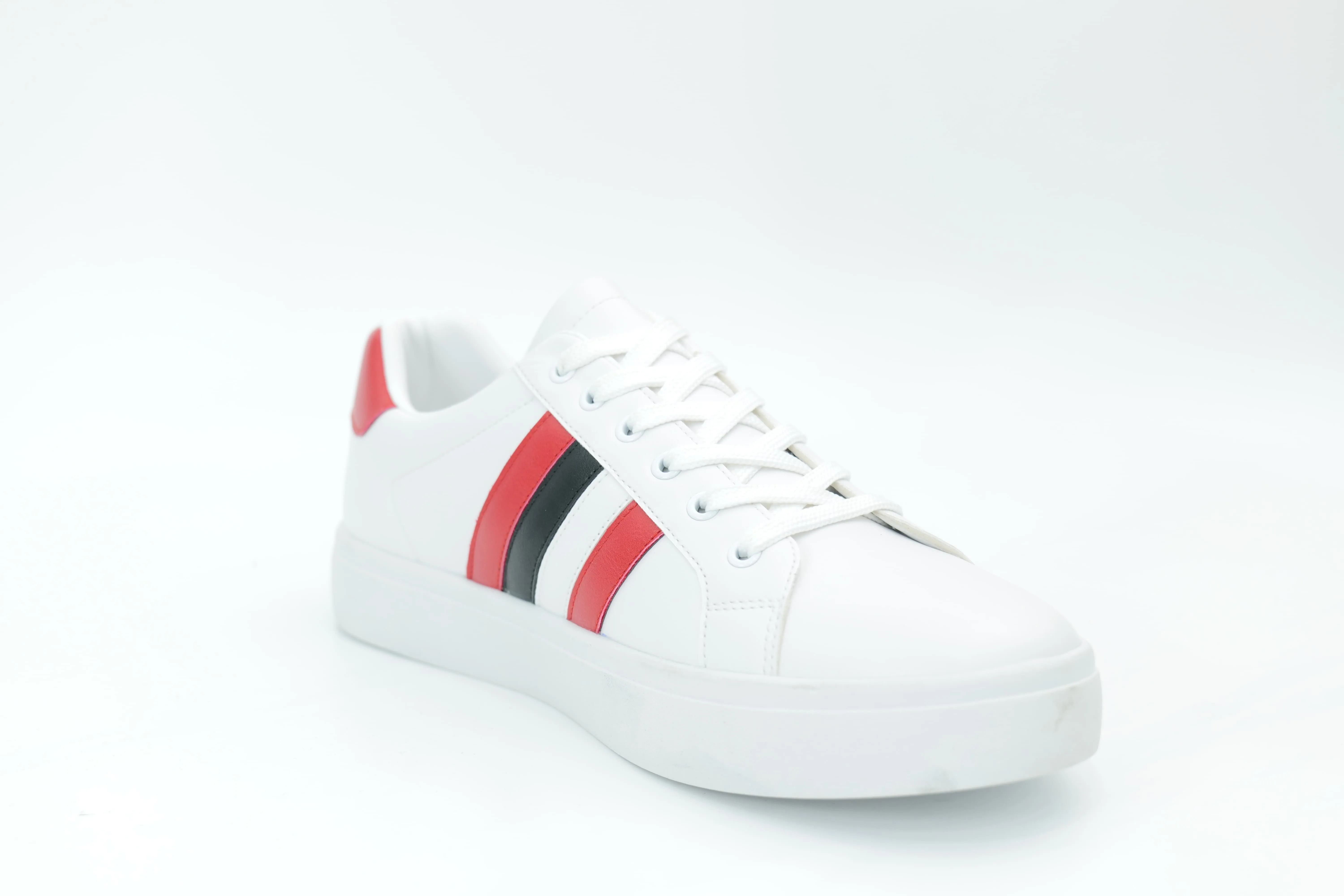 Casual sneakers