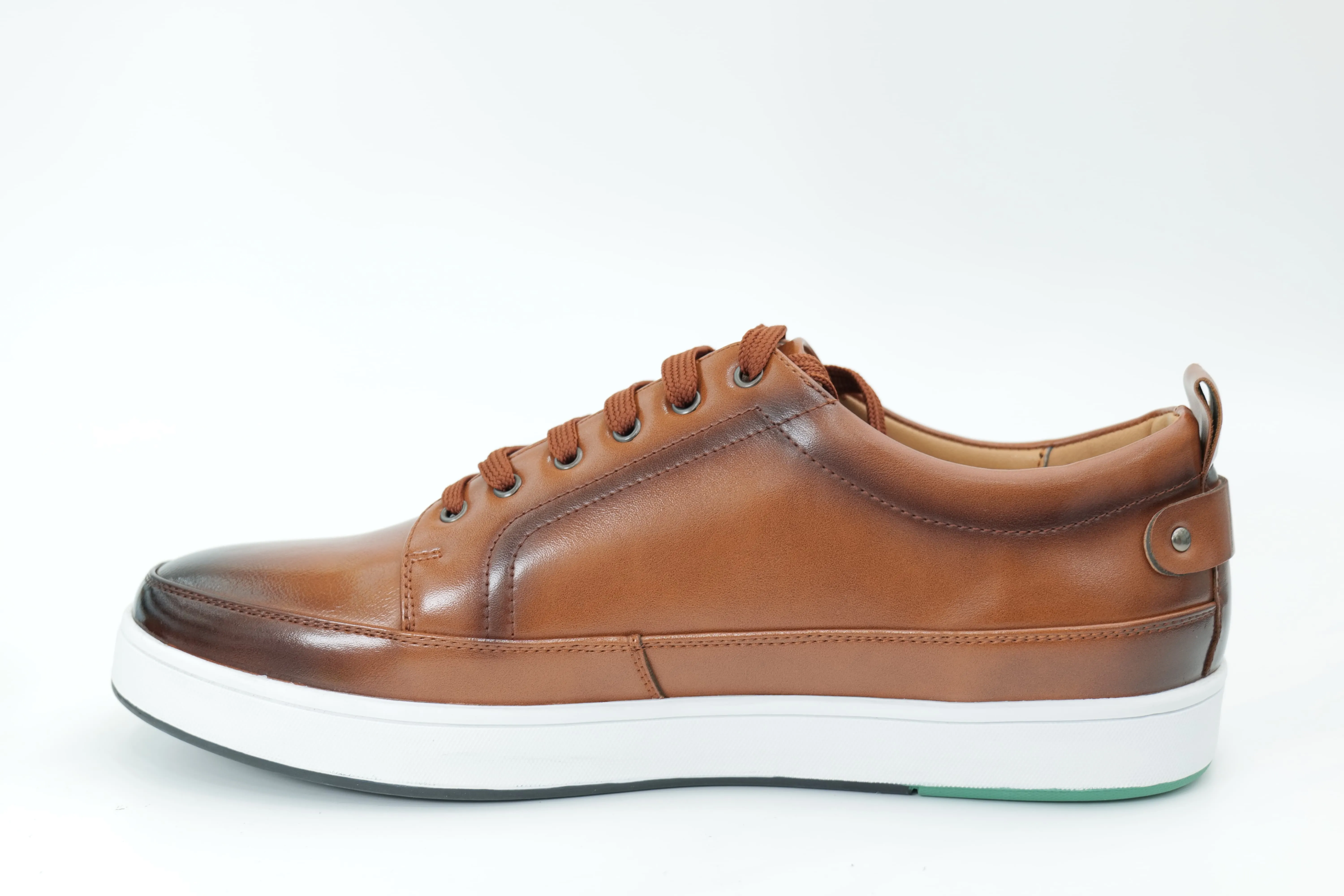 Casual sneakers