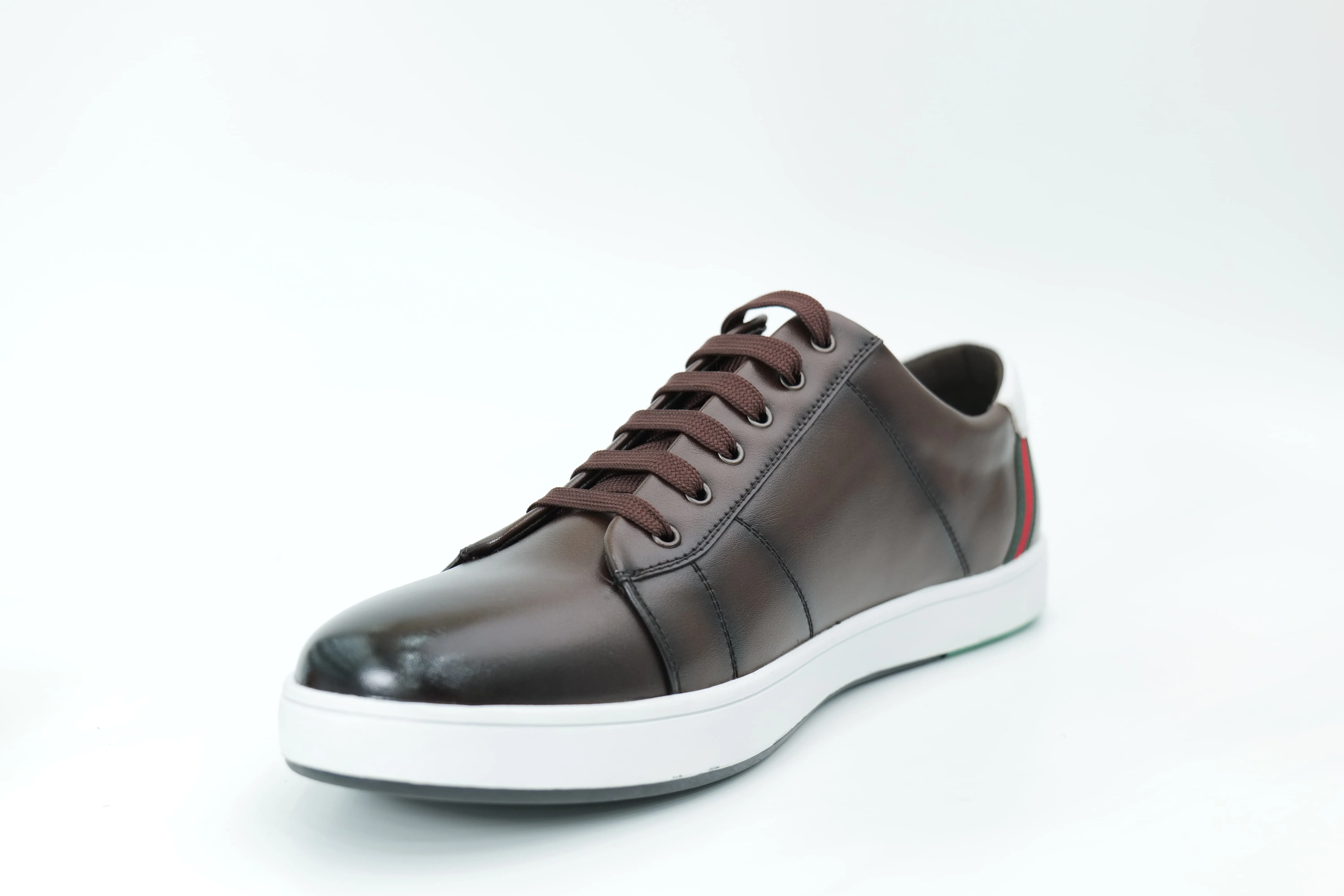 Casual sneakers
