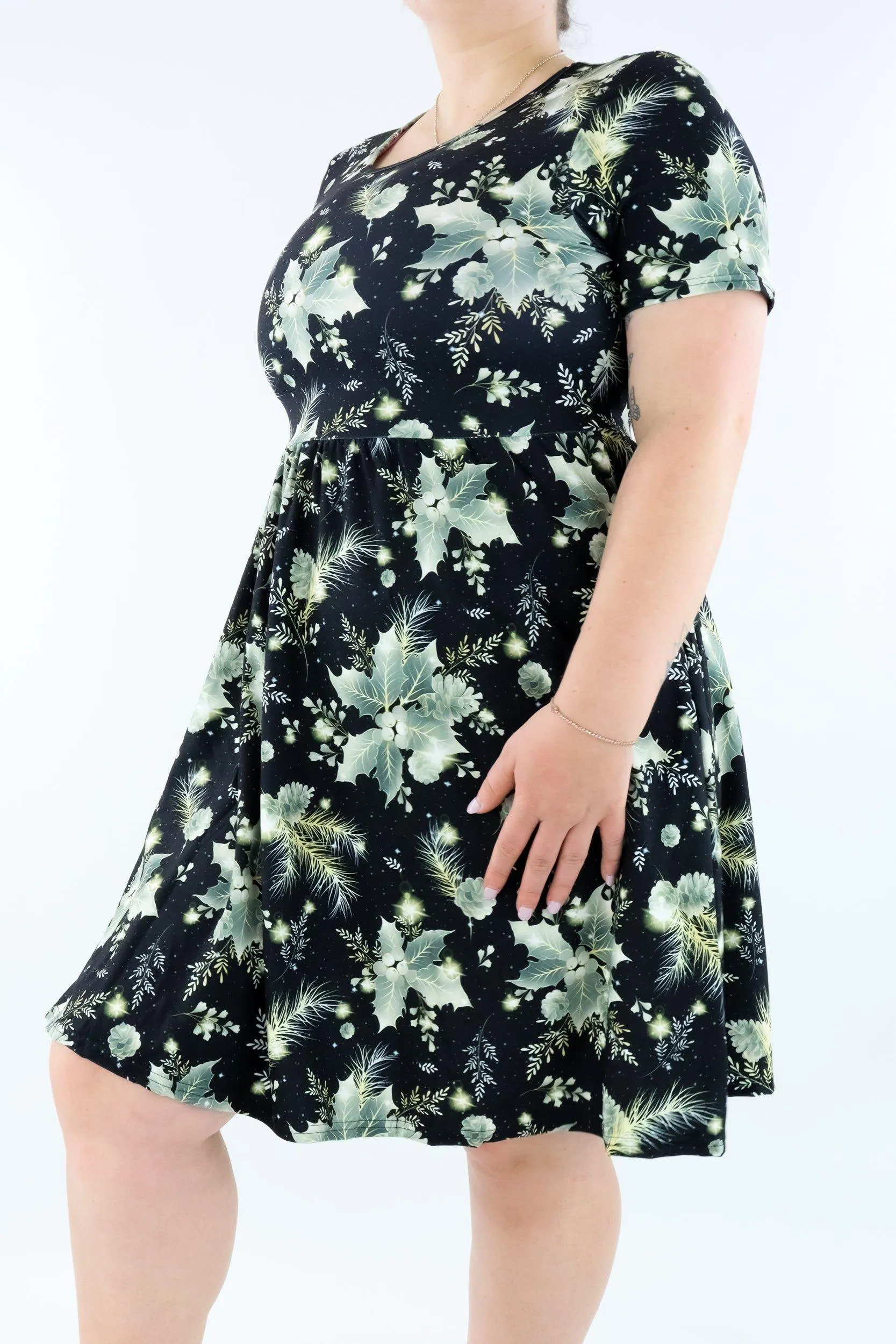 Christmas Twinkle - Short Sleeve Skater Dress - Knee Length - Side Pockets