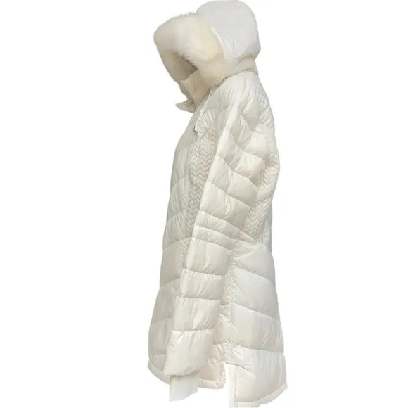 Curations Caravan White Quilted Packable Down Winter Coat - Size M