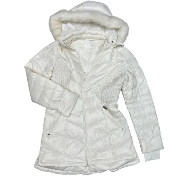 Curations Caravan White Quilted Packable Down Winter Coat - Size M