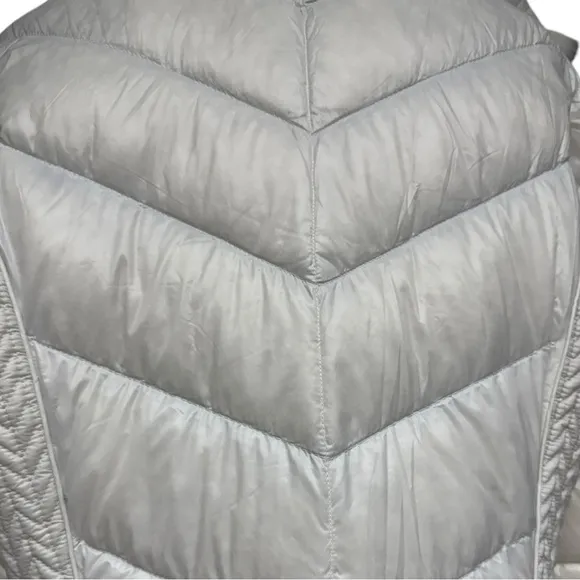 Curations Caravan White Quilted Packable Down Winter Coat - Size M