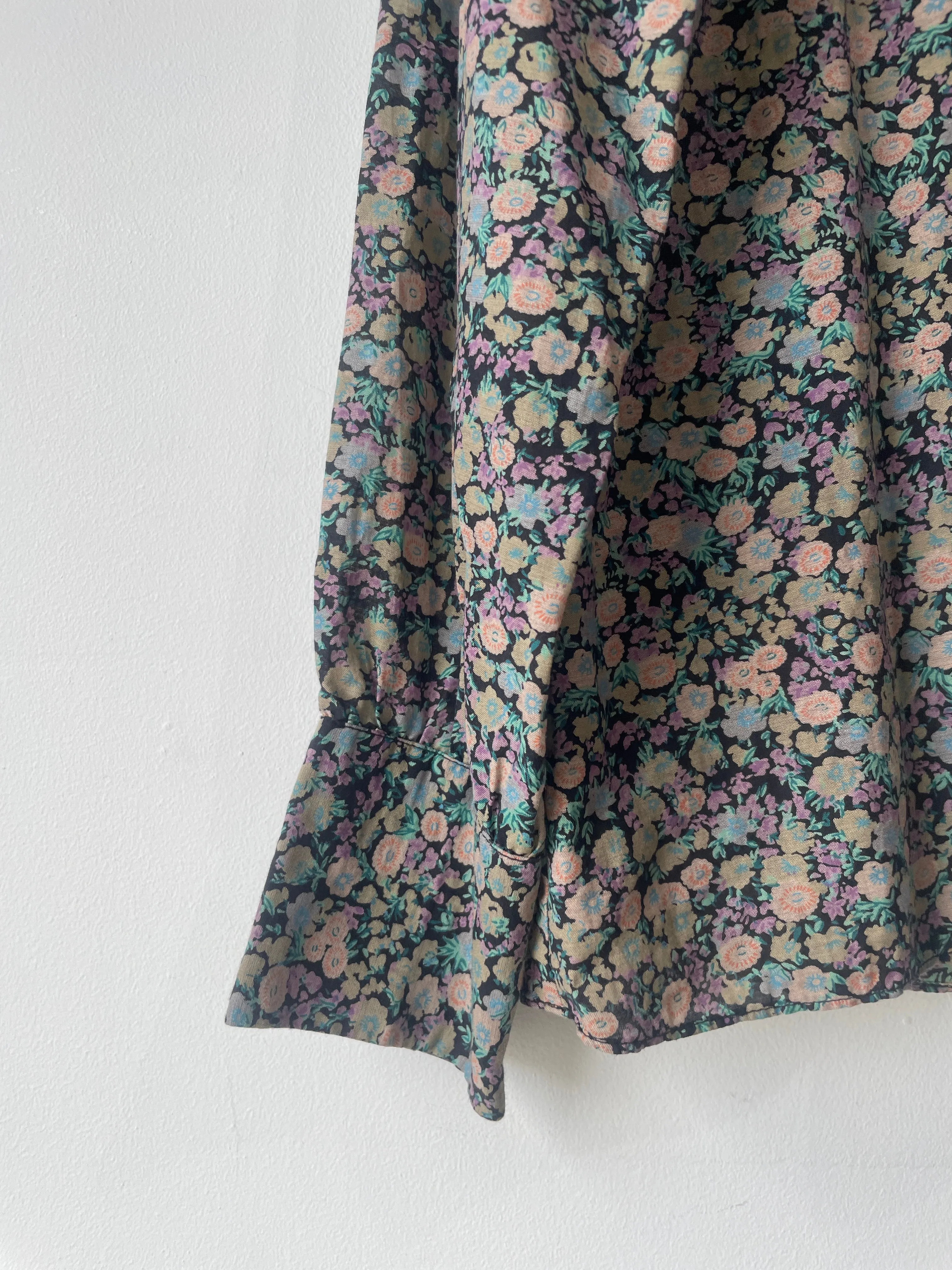 Doen Ruffled Floral Plum Garden Top