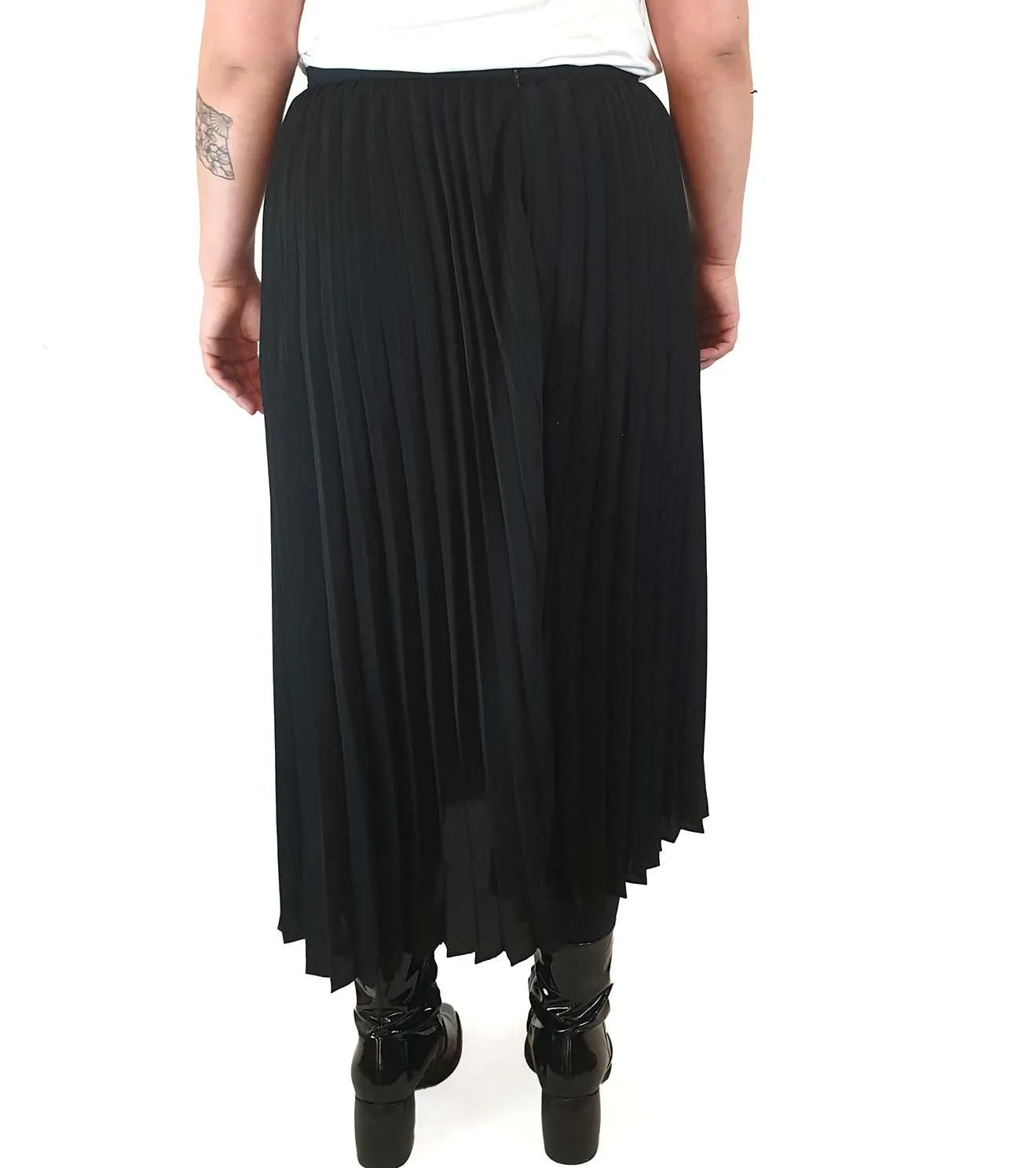 Elk black pleated mid-calf skirt with hidden side zip size 16