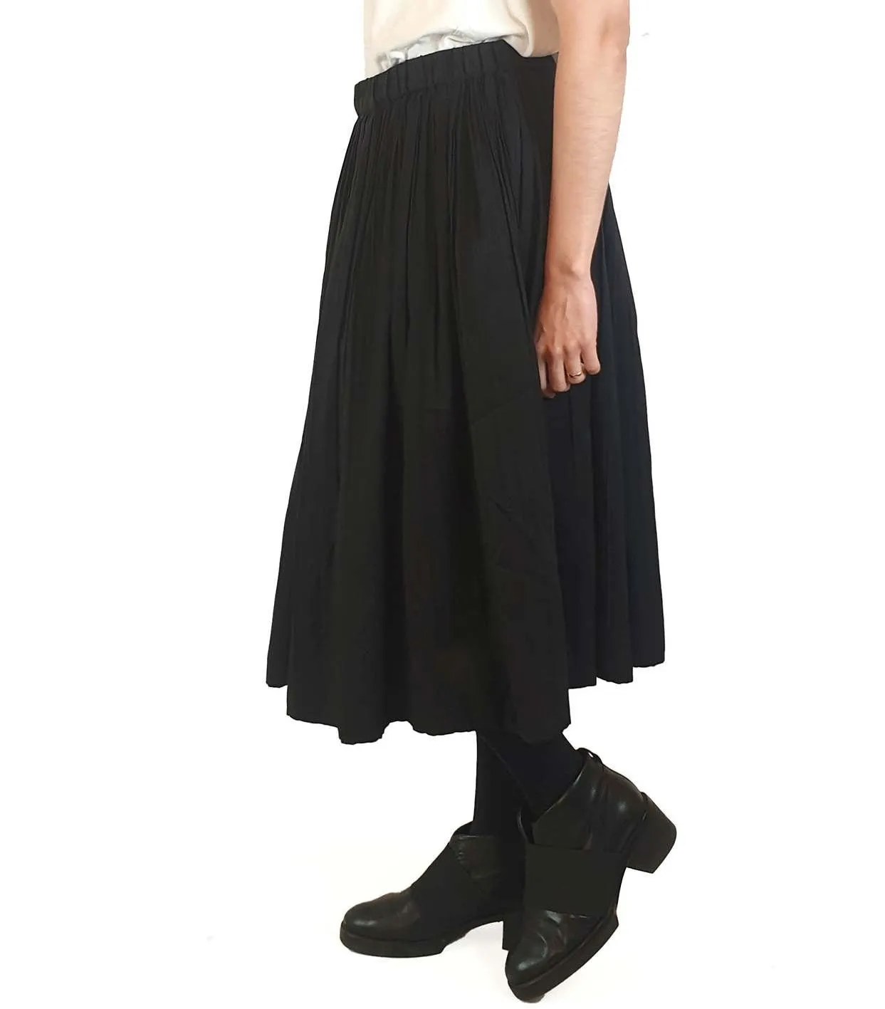 Gorman black pleated skirt size 10