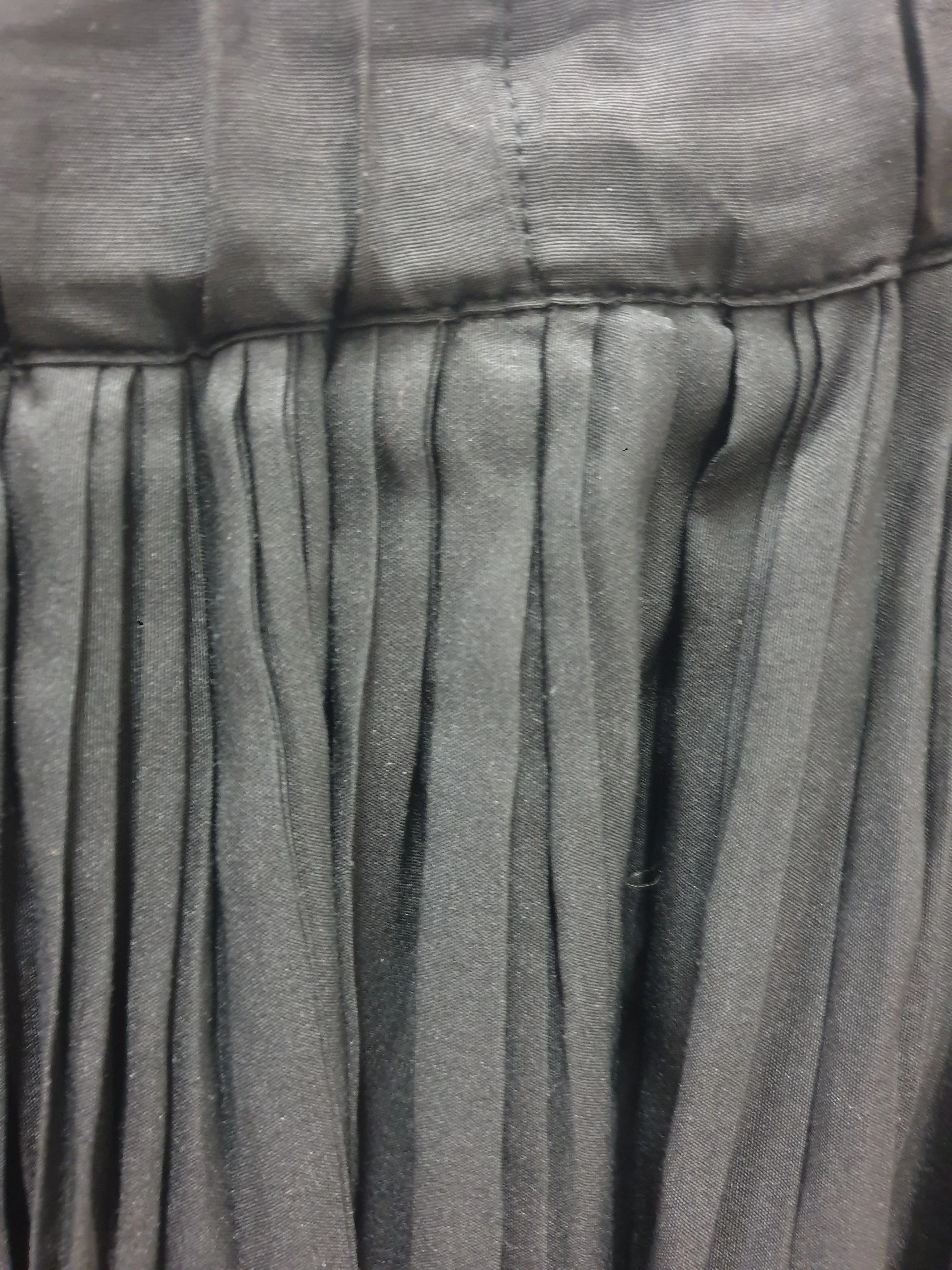 Gorman black pleated skirt size 10