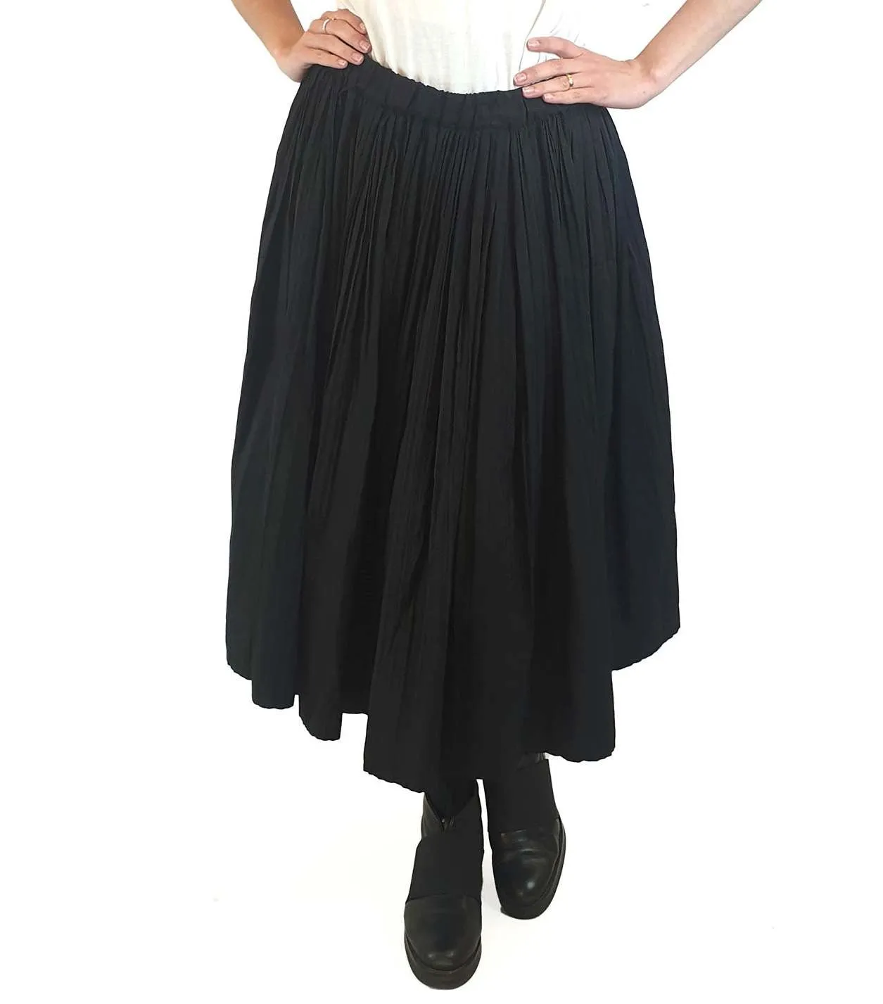 Gorman black pleated skirt size 10