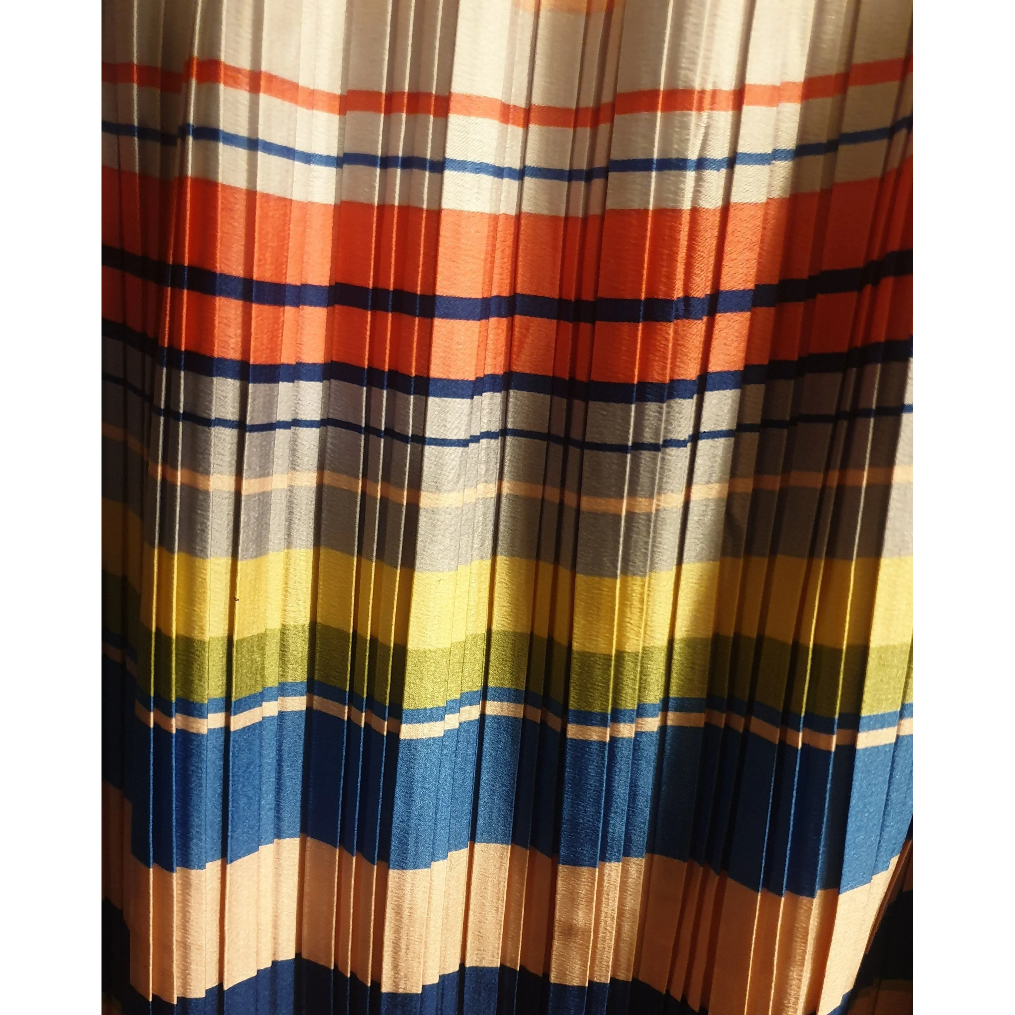 Handpicked by Birds colourful horizontal striped and pleated skirt size 22 (best fits size 18-20)