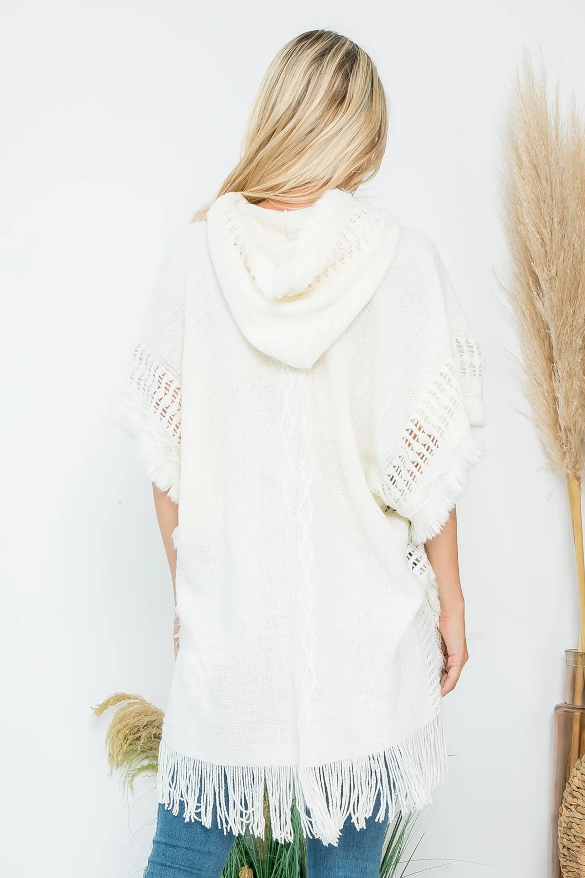 HDF4000 - DIAMOND PATTERN KNITTED FRINGE WARMER PONCHO