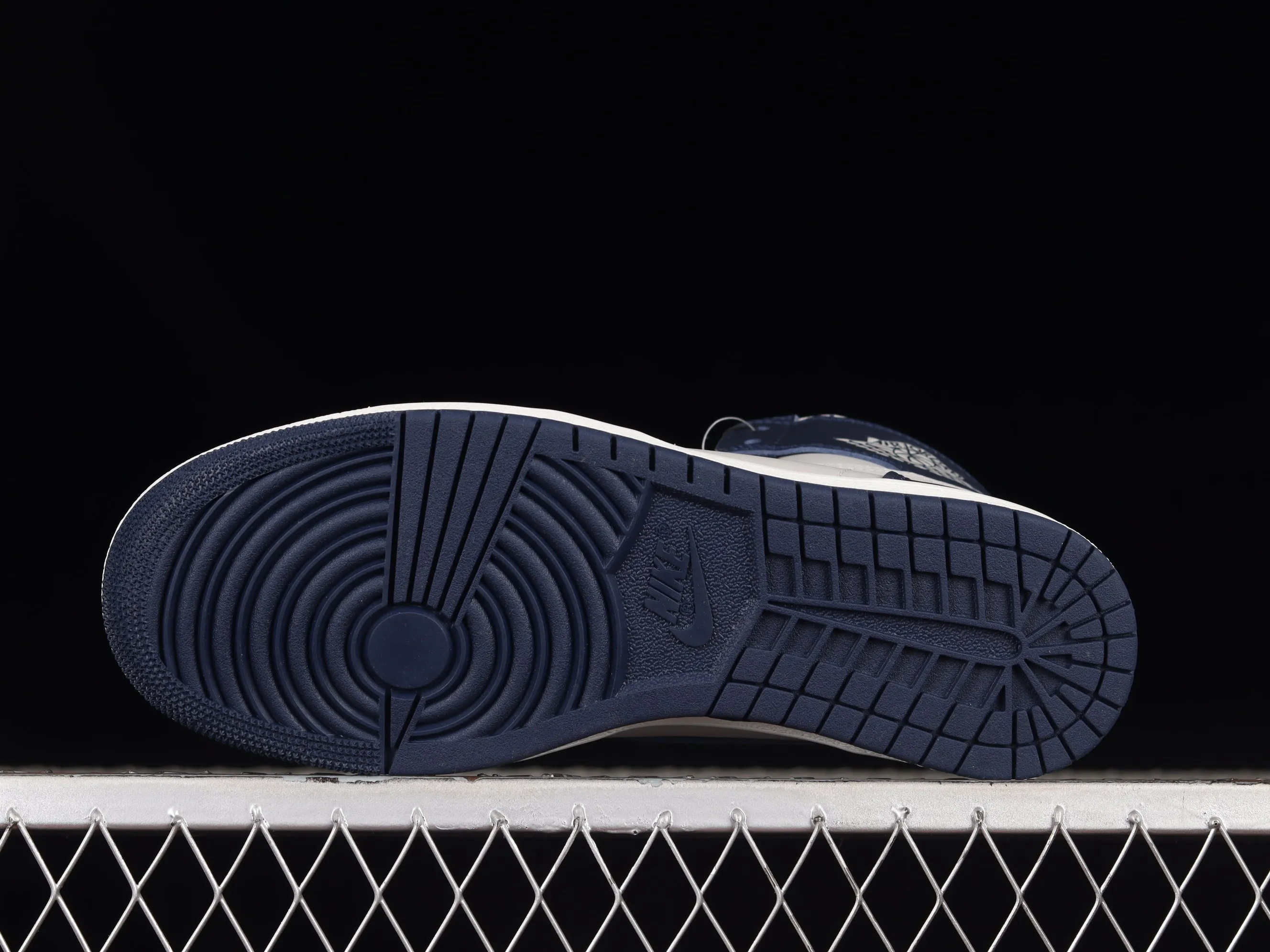 J1 " GeorgeTown "Retro High '85