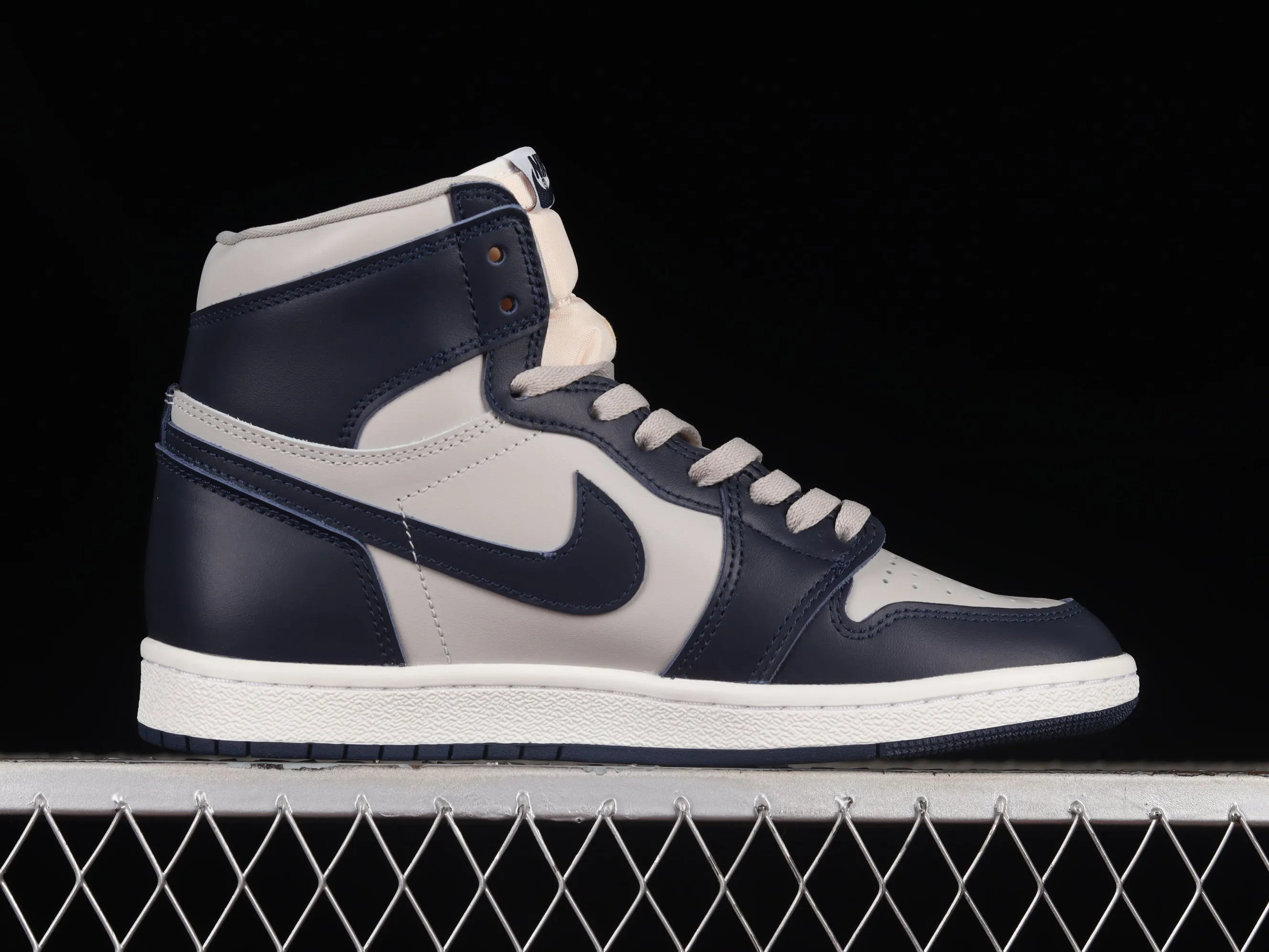 J1 " GeorgeTown "Retro High '85