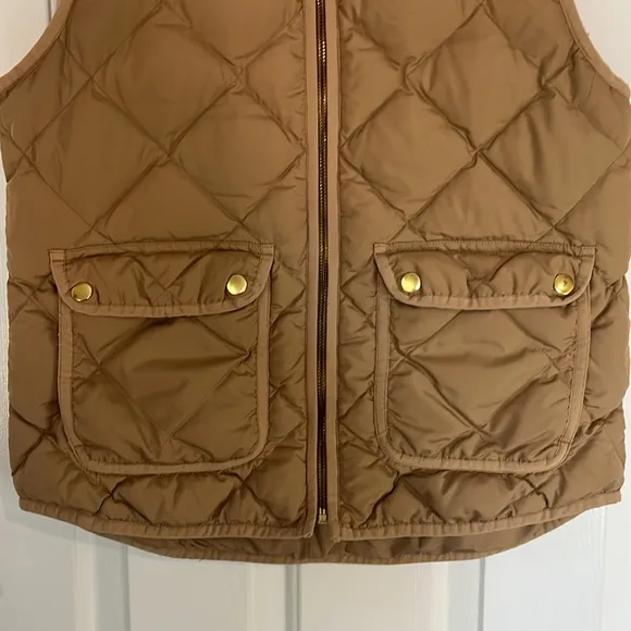 J.Crew | Quilted Down Filled Puffer Vest Tan Gold Buttons Size Small Cozy