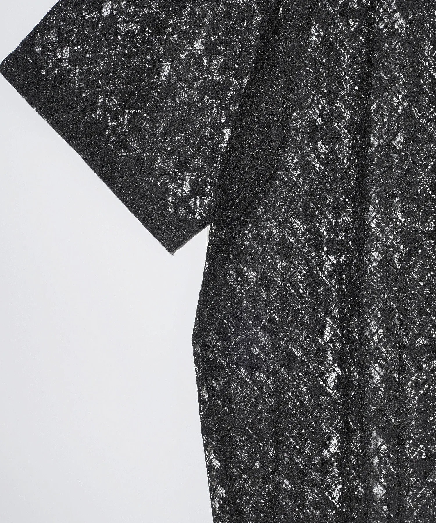 LACE S/S TOP