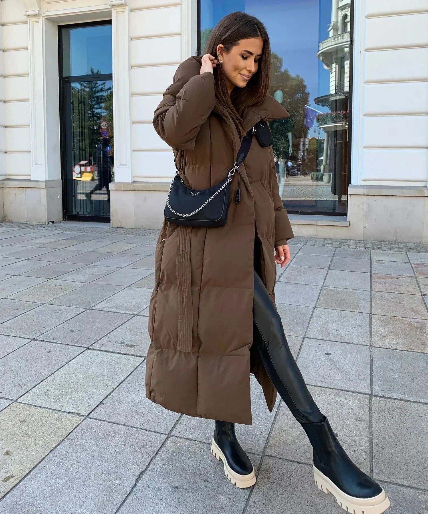 Lange Pufferjacke mit Gürtel Beige - Selene