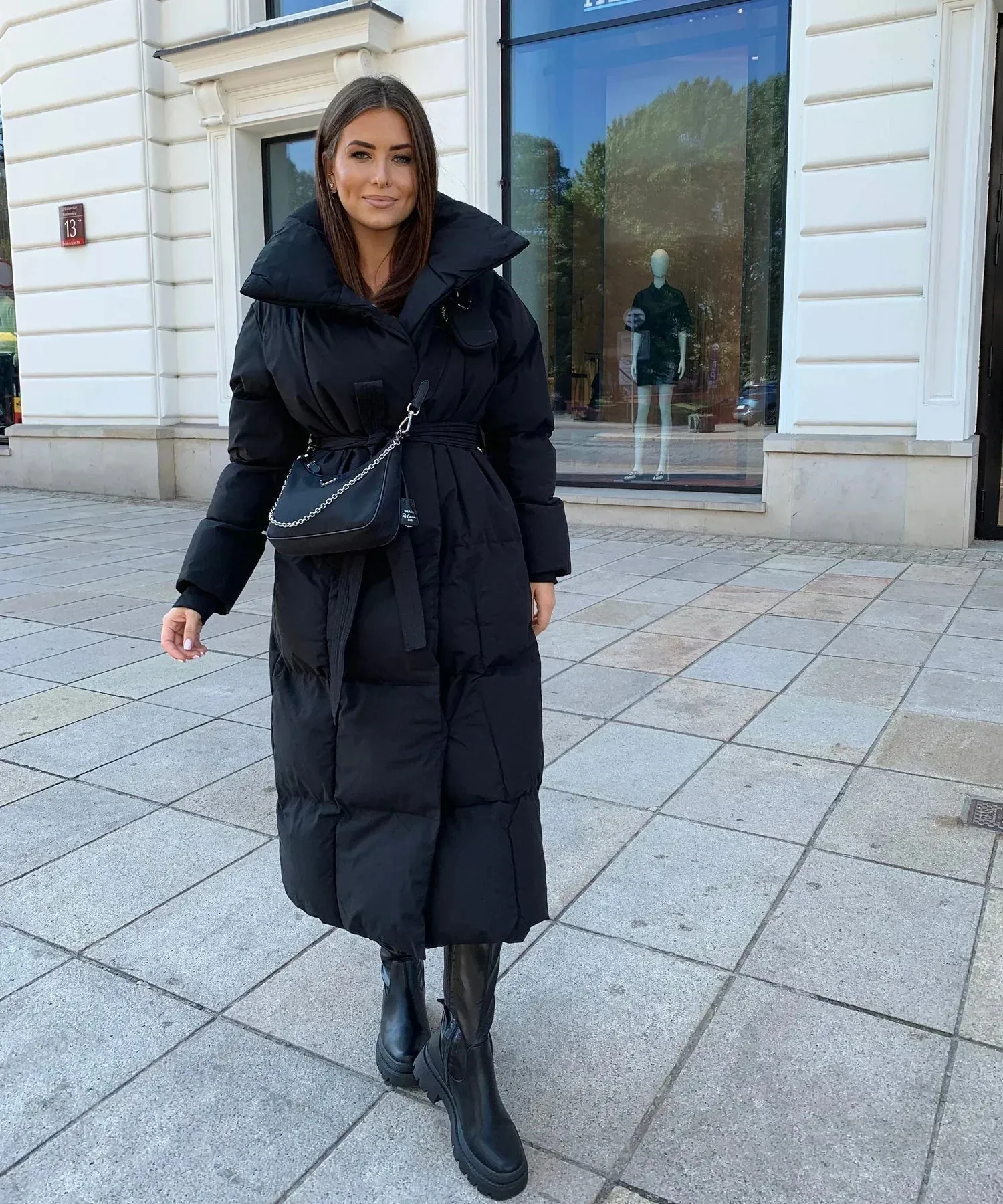 Lange Pufferjacke mit Gürtel Beige - Selene