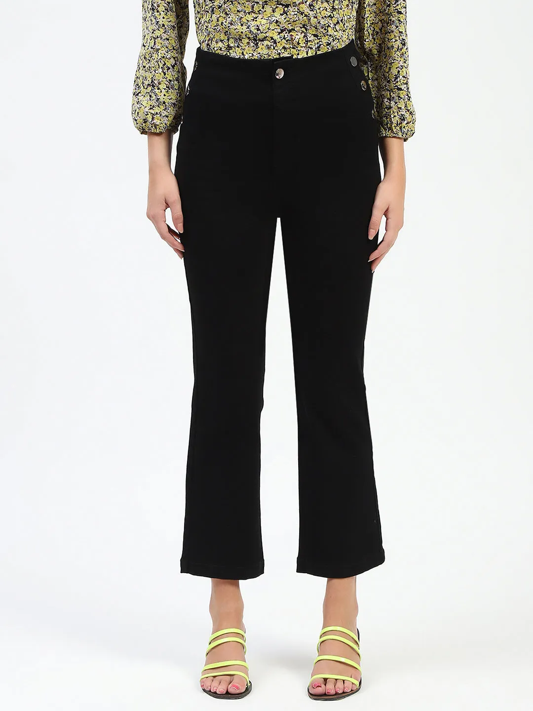Madame Cotton Button Detailed Black Flared Denim