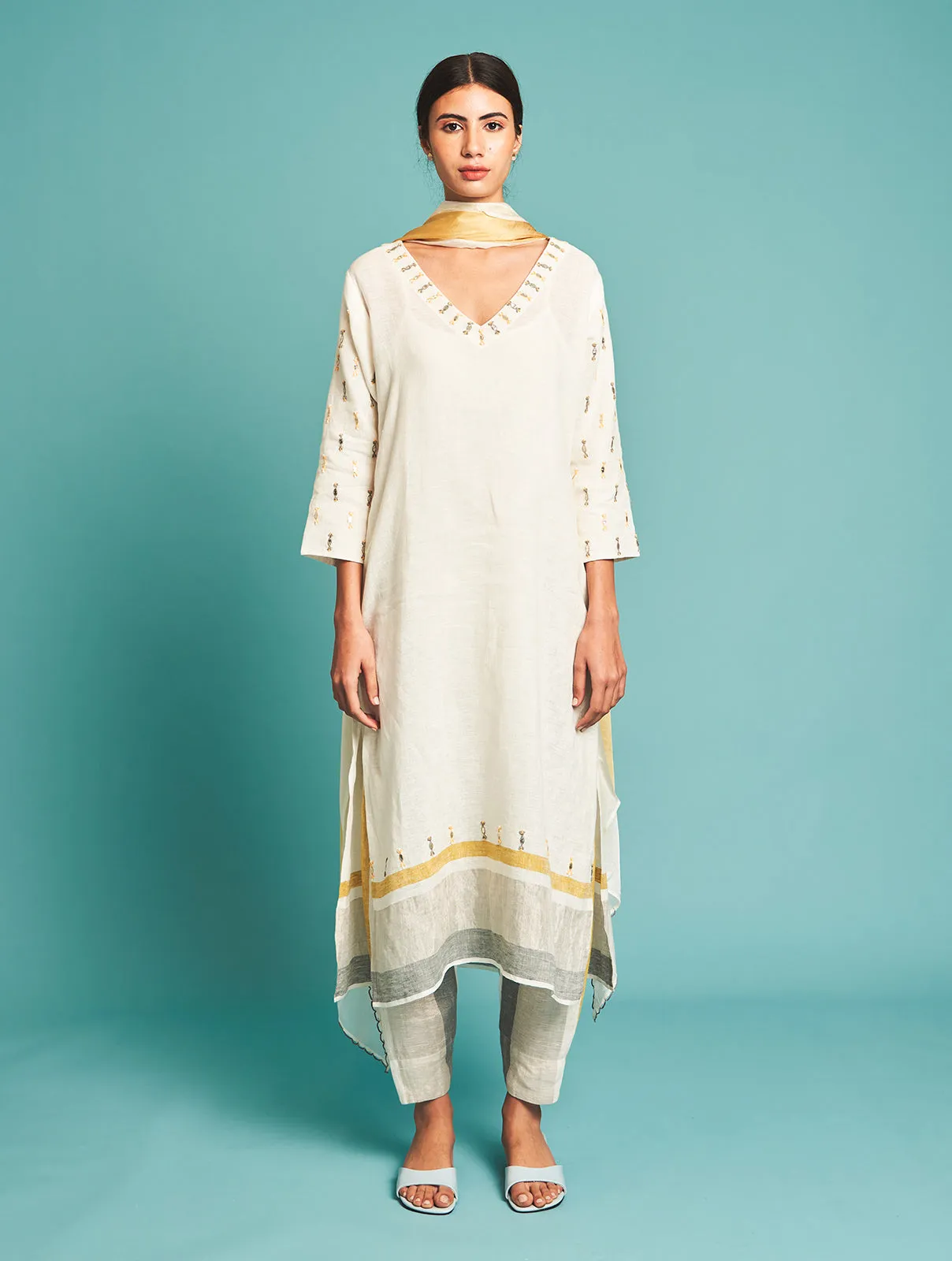 Manan   I   Mirai Scallop Duppatta  Border Collection