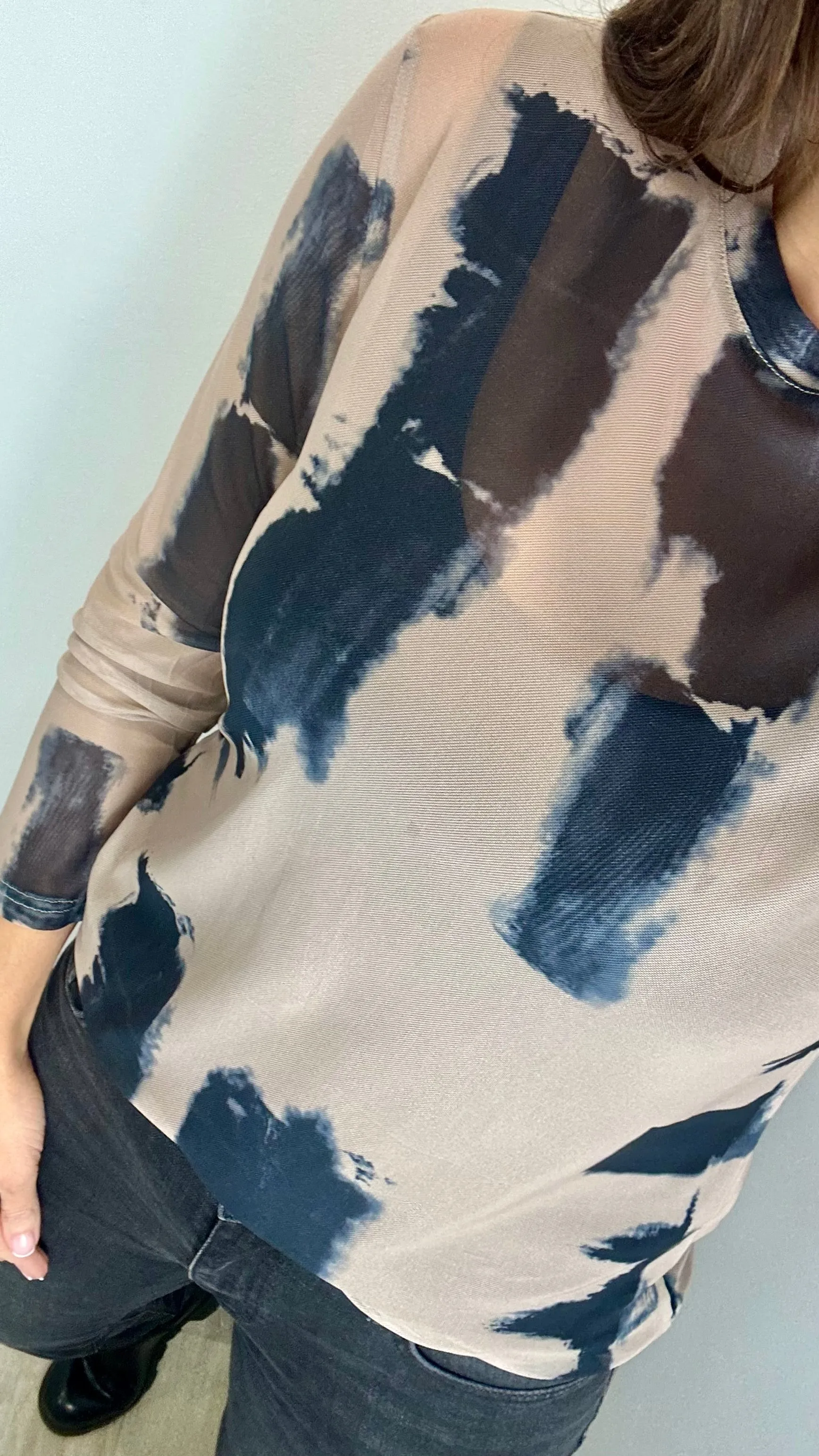MARBLE PRINTED SHEER TOP