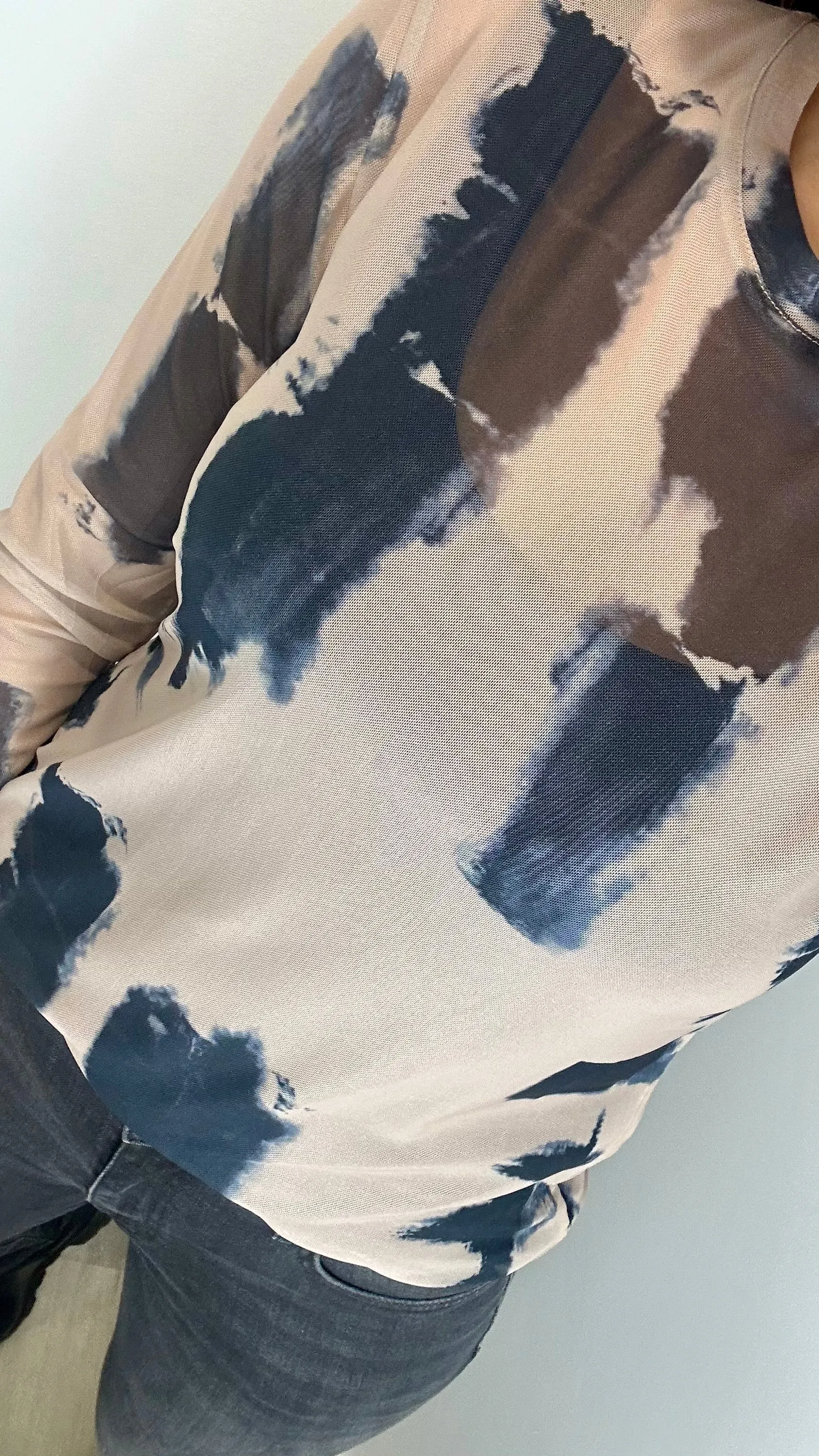 MARBLE PRINTED SHEER TOP