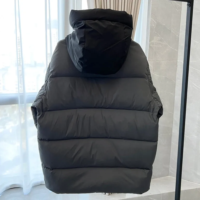 Moncler Madeira Short Down Jacket Grey