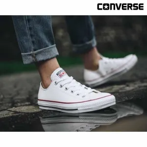 New Unisex Converse CHUCK TAYLOR ALL STAR LOW TOP in White, Men's Sz 11, Women's Sz 13! Right shoe has couple of minor scuff marks on inner side of shoe from shipping, may come out!
