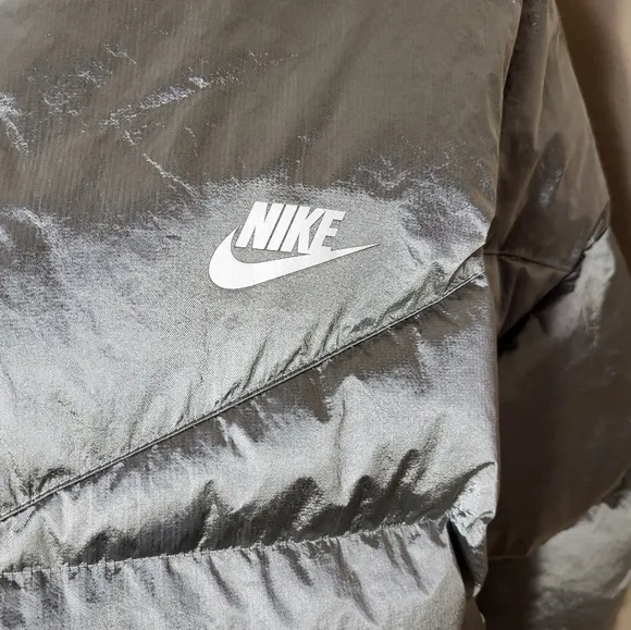 Nike Womens Metallic Puffer Jacket Sz XL