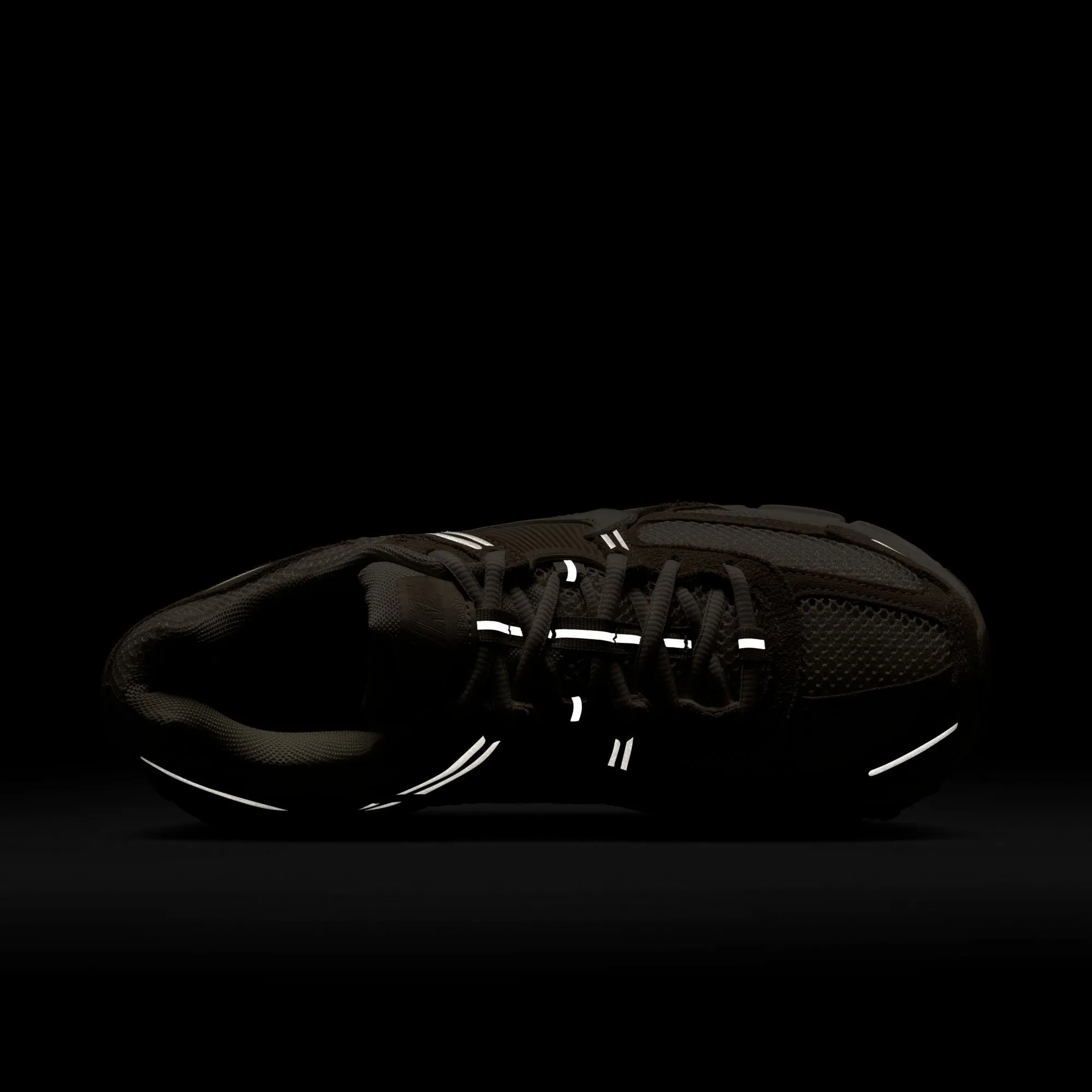 Nike Zoom Vomero 5 Women's Shoe