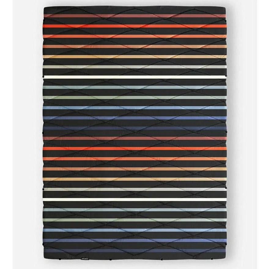 Nomadix Puffer Blanket
