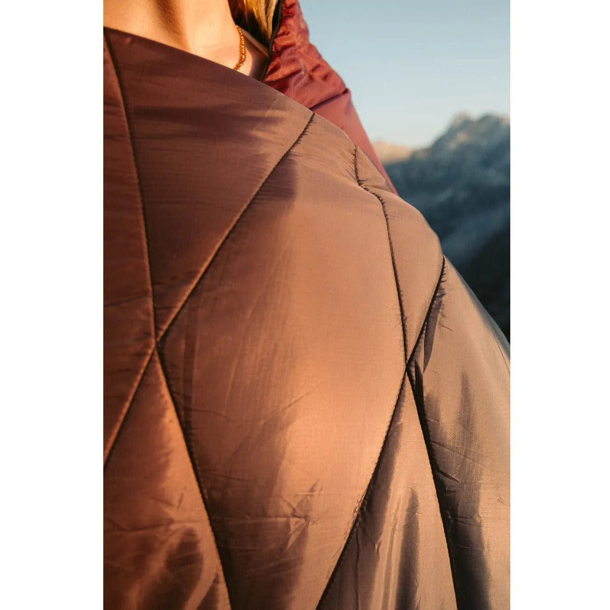 Nomadix Puffer Blanket