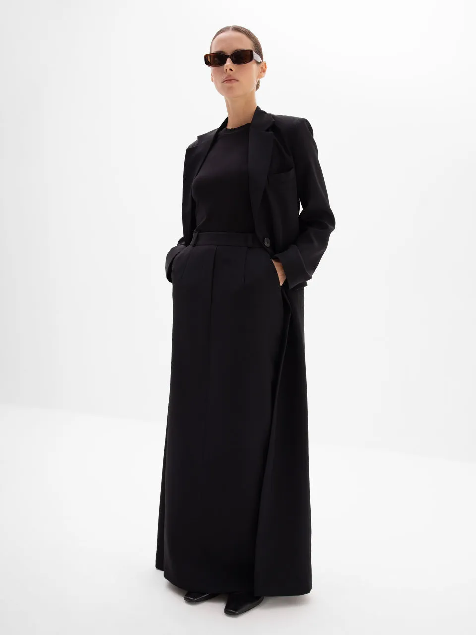 Noura Signature Long Blazer