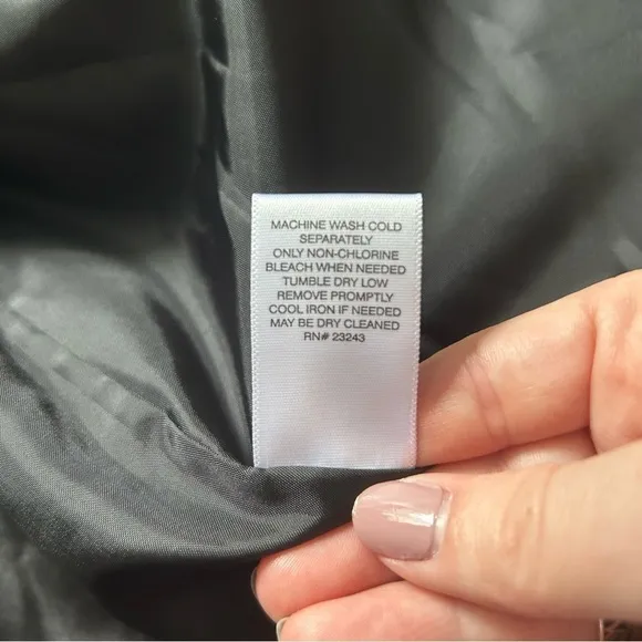 NWT New York and Company Short Zip-Front Puffer Jacket Ultra-Puff Collection