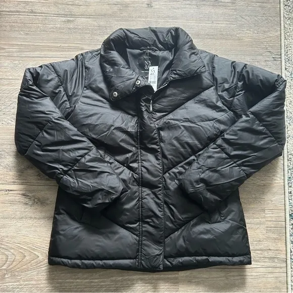 NWT New York and Company Short Zip-Front Puffer Jacket Ultra-Puff Collection