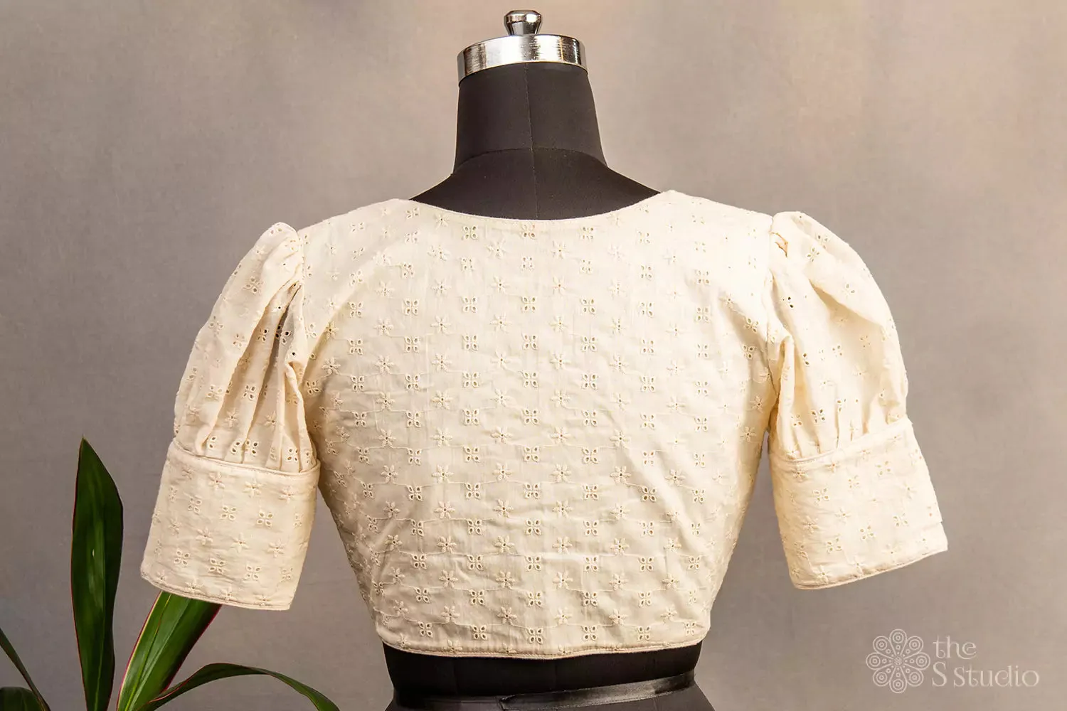 Offwhite hakoba cotton readymade blouse