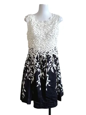 Printed Leaves & White Embroidery Lace Sleeveless Dress