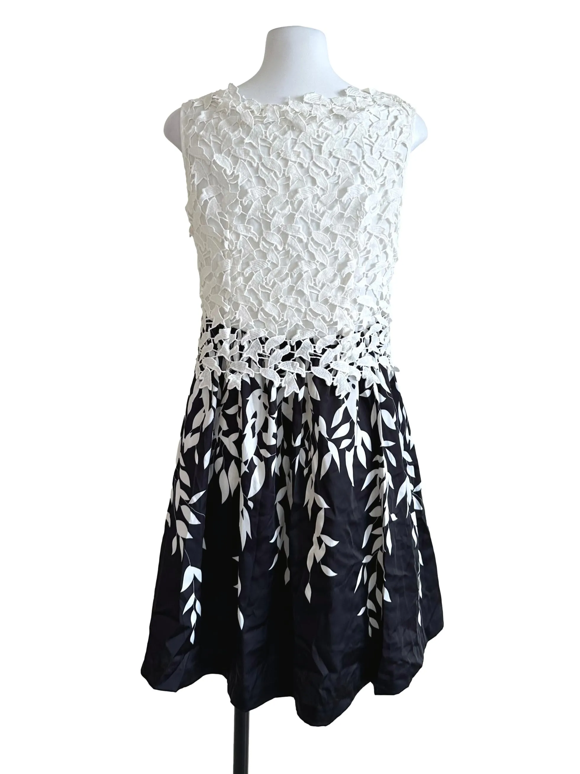 Printed Leaves & White Embroidery Lace Sleeveless Dress