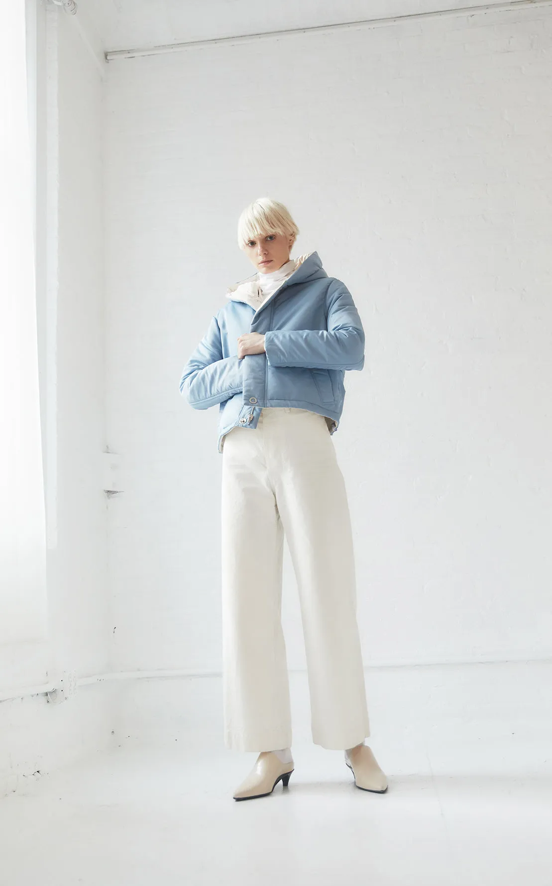 REVERSIBLE SUSTAINABLE DOWN SHORT COAT